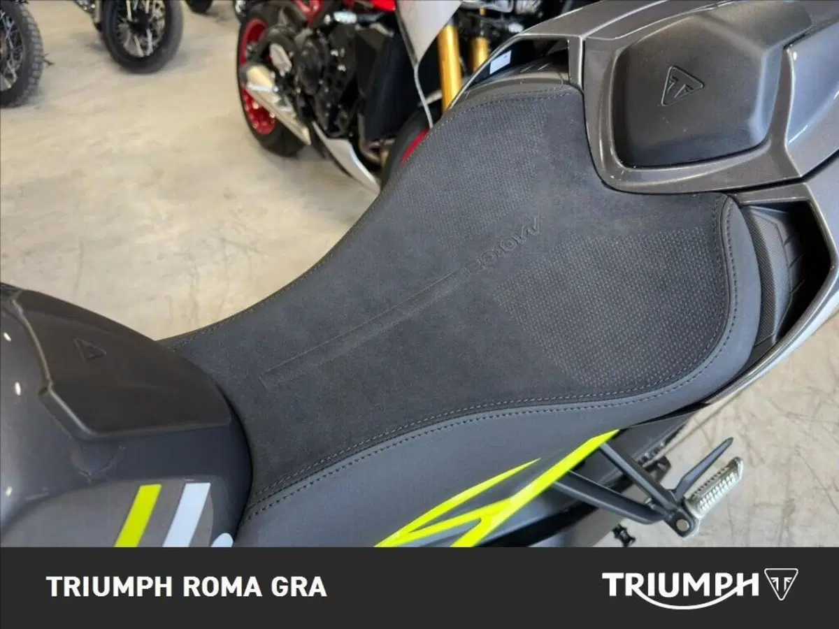 Triumph Street Triple 765 Moto2 (2026) (20)