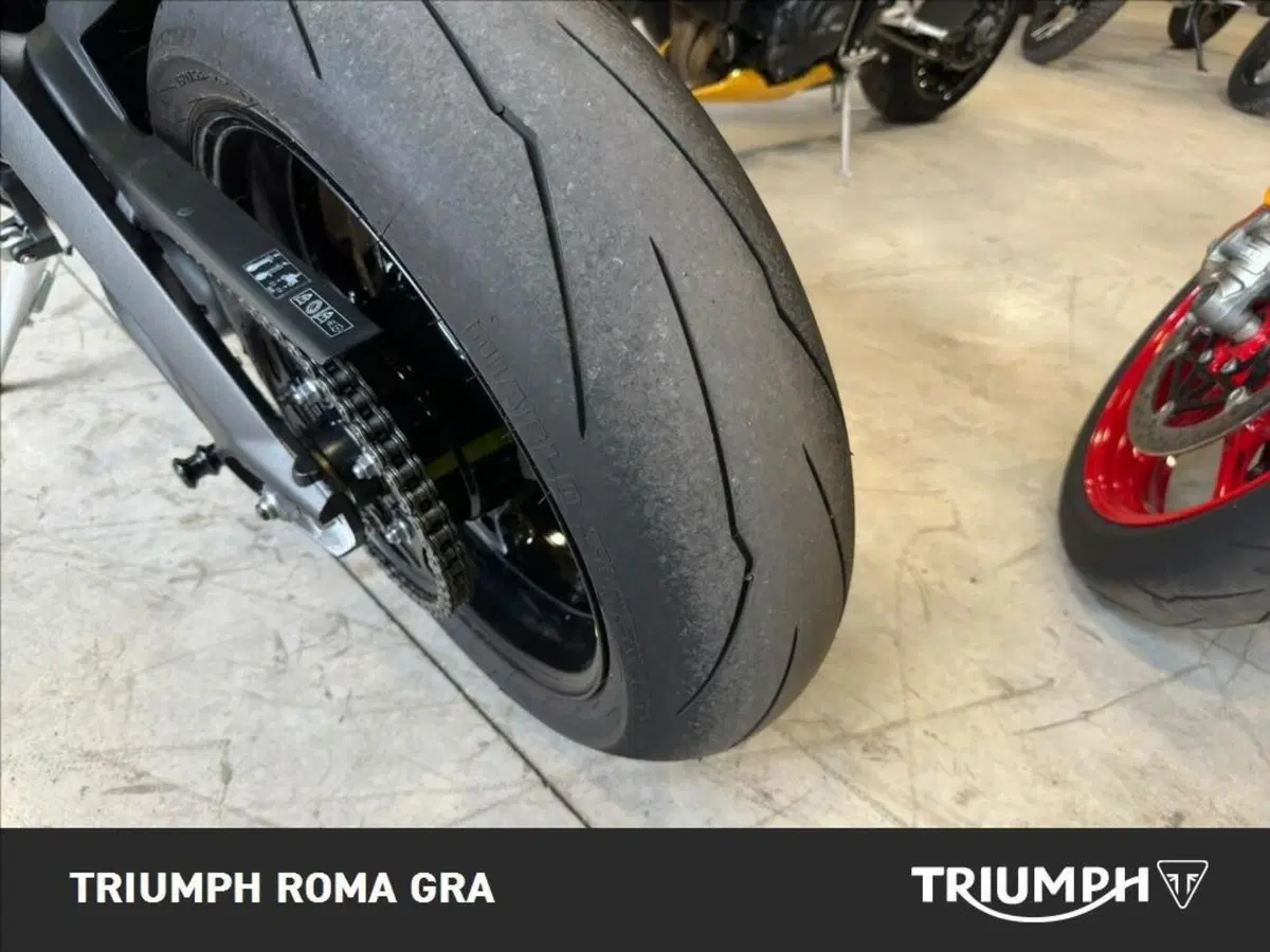 Triumph Street Triple 765 Moto2 (2026) (24)