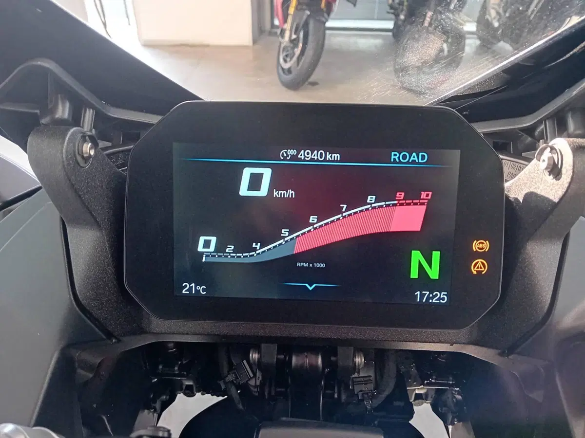 Bmw R 1300 RS (2026) (3)