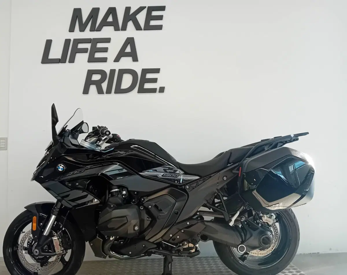 Bmw R 1300 RS (2026) (2)