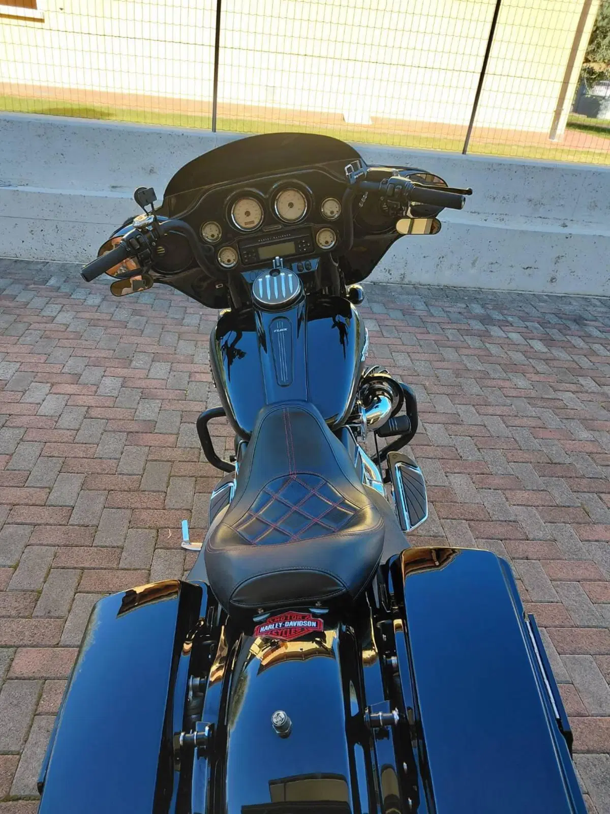 Harley-Davidson 1584 Street Glide (2008 - 10) - FLHX (5)
