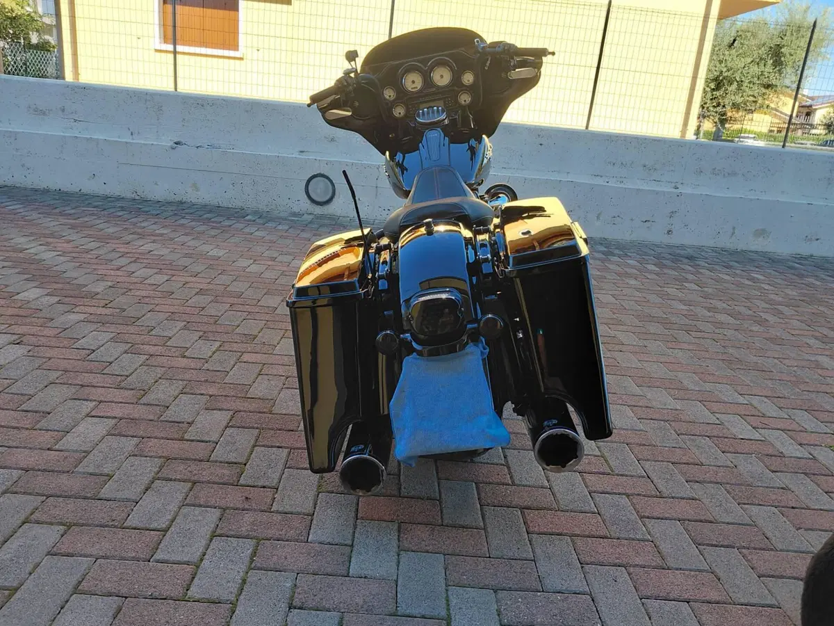 Harley-Davidson 1584 Street Glide (2008 - 10) - FLHX (6)