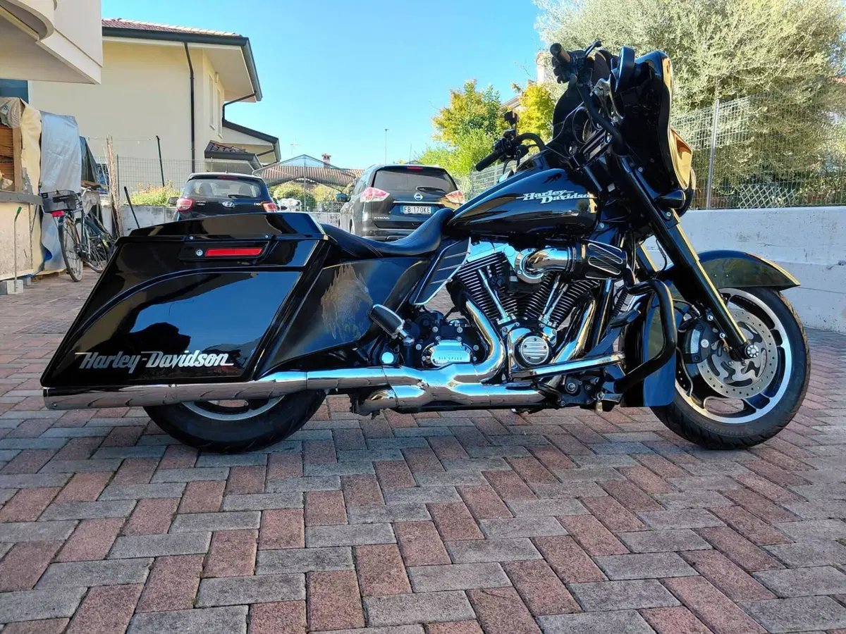 Harley-Davidson 1584 Street Glide (2008 - 10) - FLHX (7)