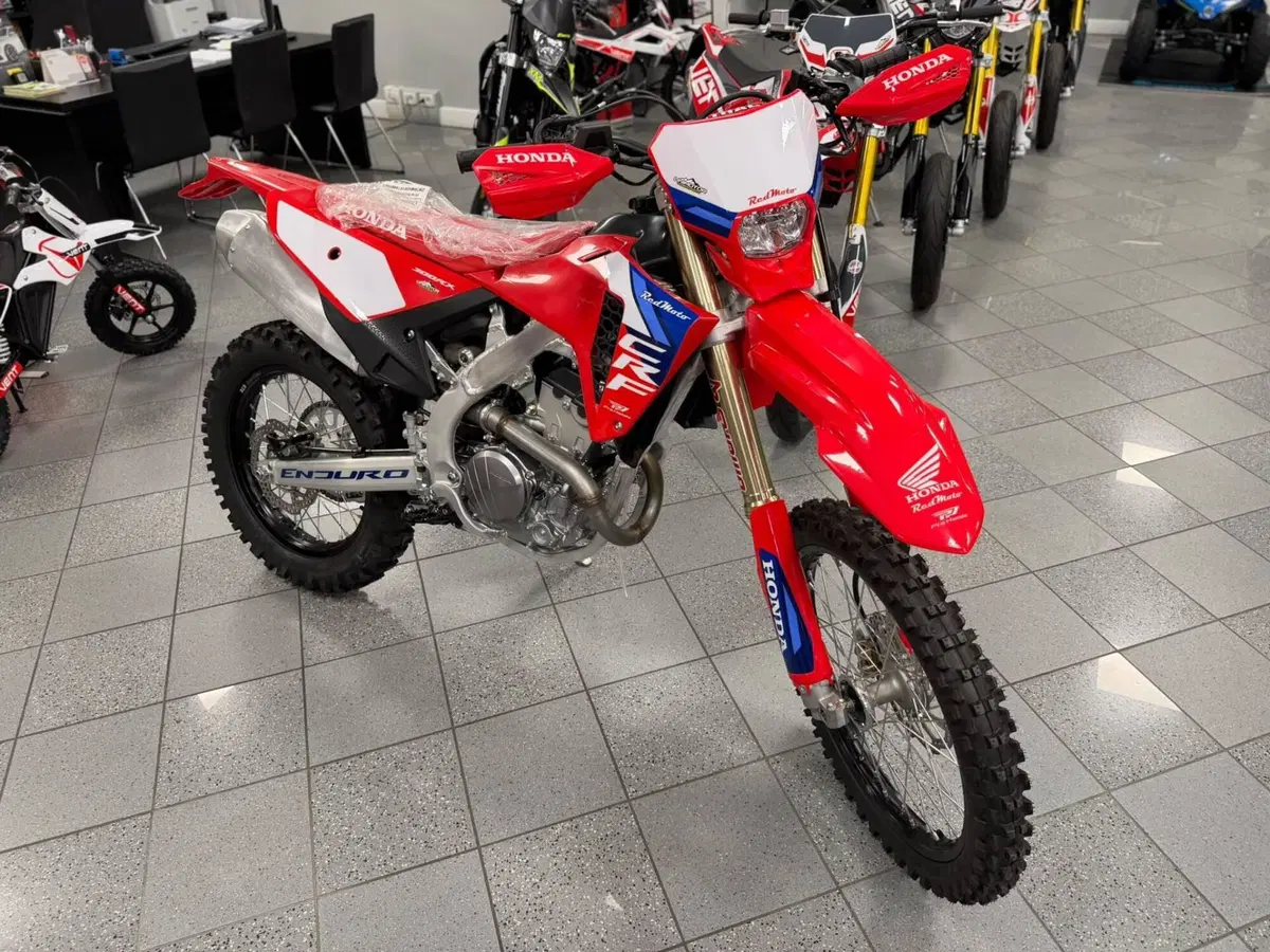Honda CRF 300RX Enduro (2026) (2)