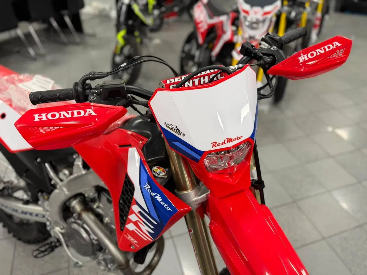 Honda CRF 300RX Enduro (2026) (8)