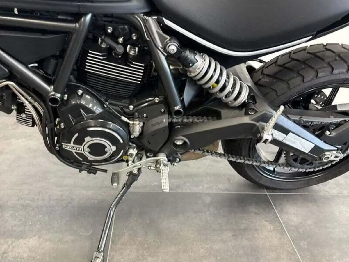 Ducati Scrambler 800 Icon Dark (2021 - 22) (5)