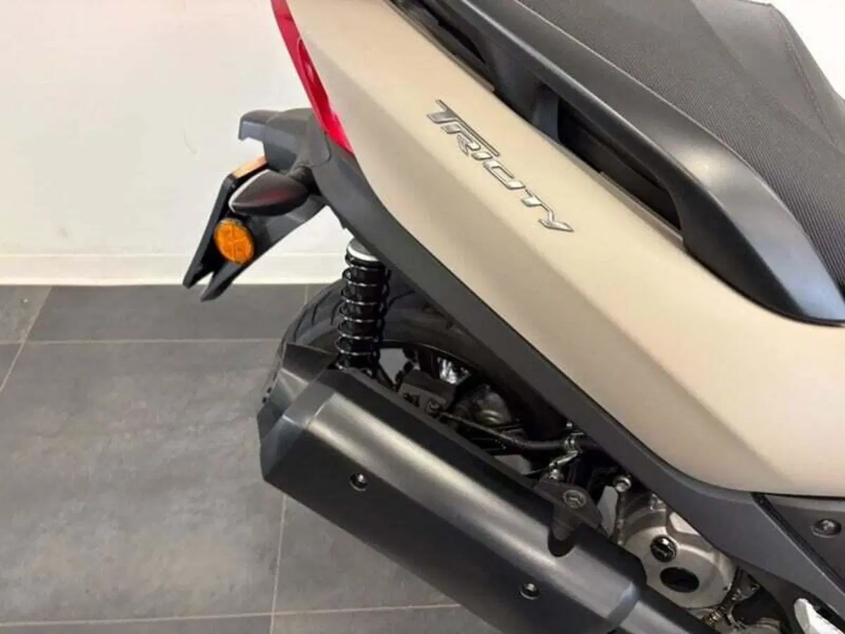 Yamaha Tricity 300 (2021 - 24) (9)