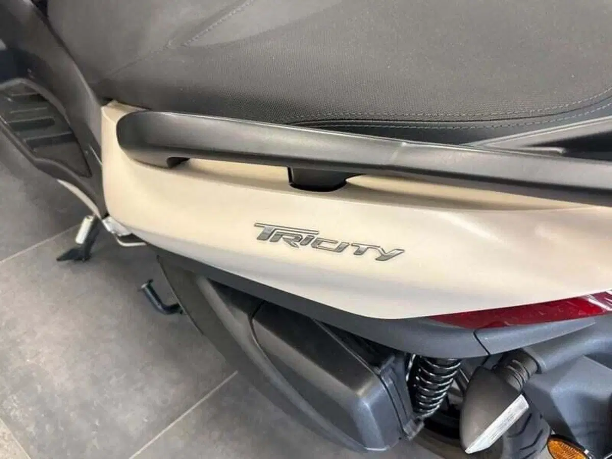 Yamaha Tricity 300 (2021 - 24) (6)