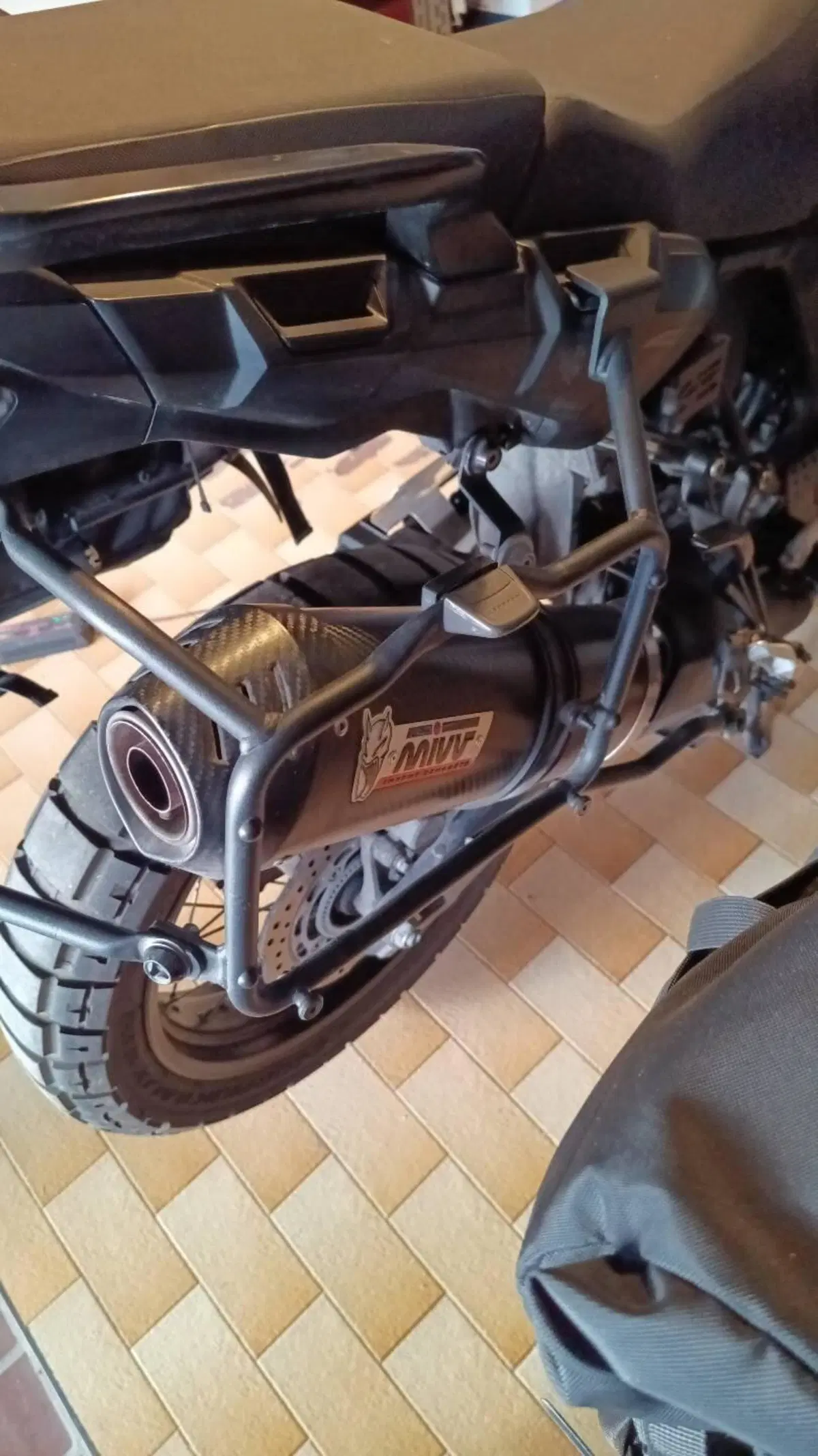 Honda Africa Twin CRF 1000L (2016 - 17) (9)