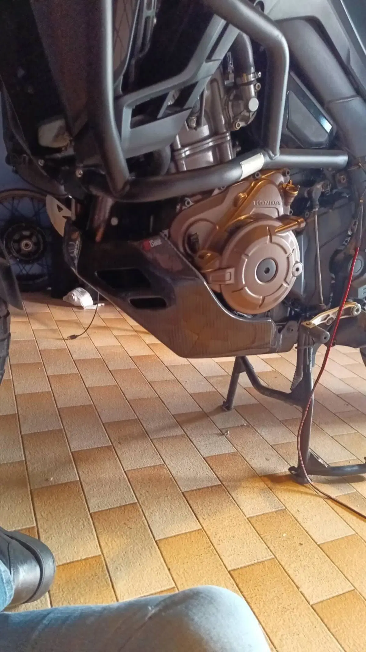 Honda Africa Twin CRF 1000L (2016 - 17) (4)