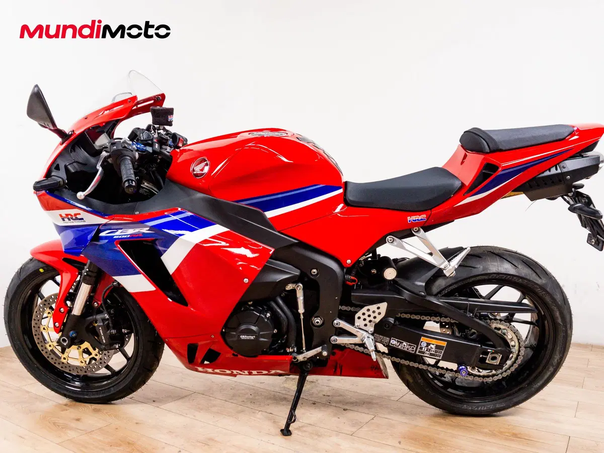 Honda CBR 600 RR (2024 - 26) (6)