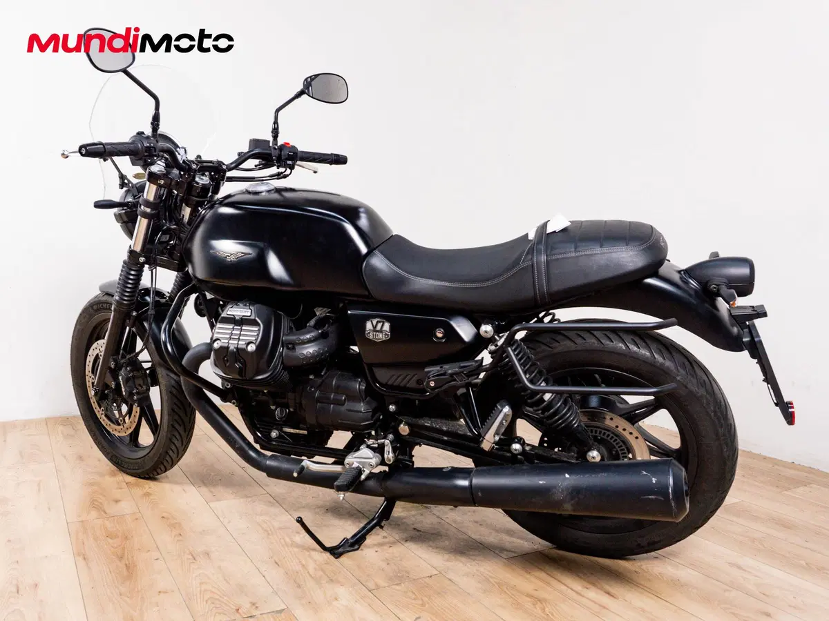 Moto Guzzi V7 850 Stone Special Abs (2021) (7)
