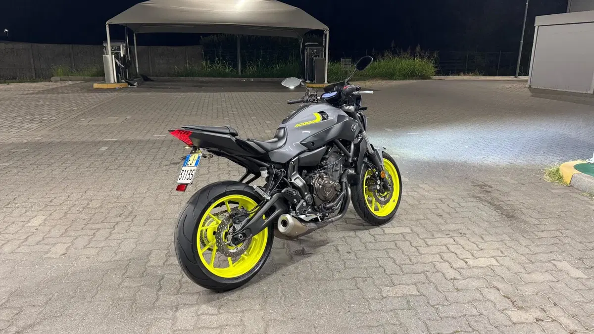 Yamaha MT-07 (2017 - 18) (2)