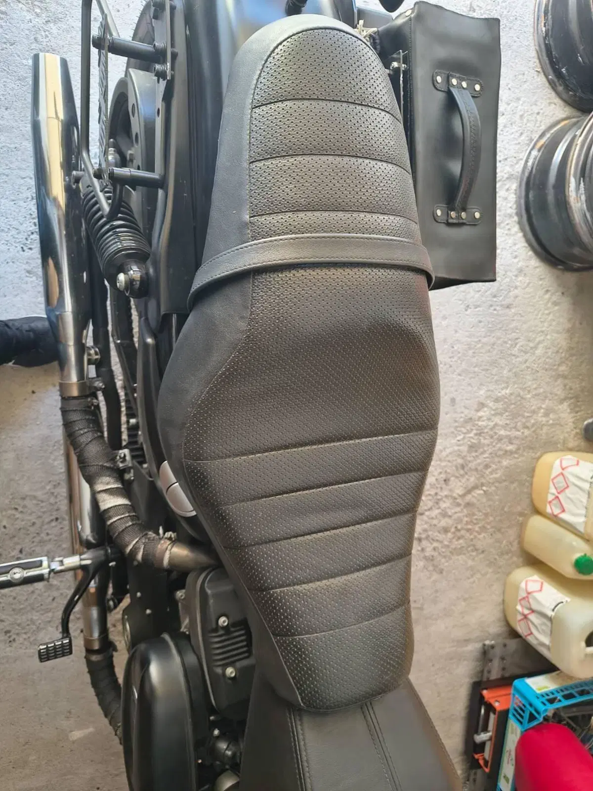 Harley-Davidson 883 Iron (2009 - 11) - XL 883N (12)