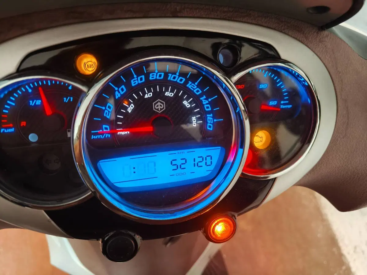 Piaggio Beverly 350 ABS (2016 - 20) (6)