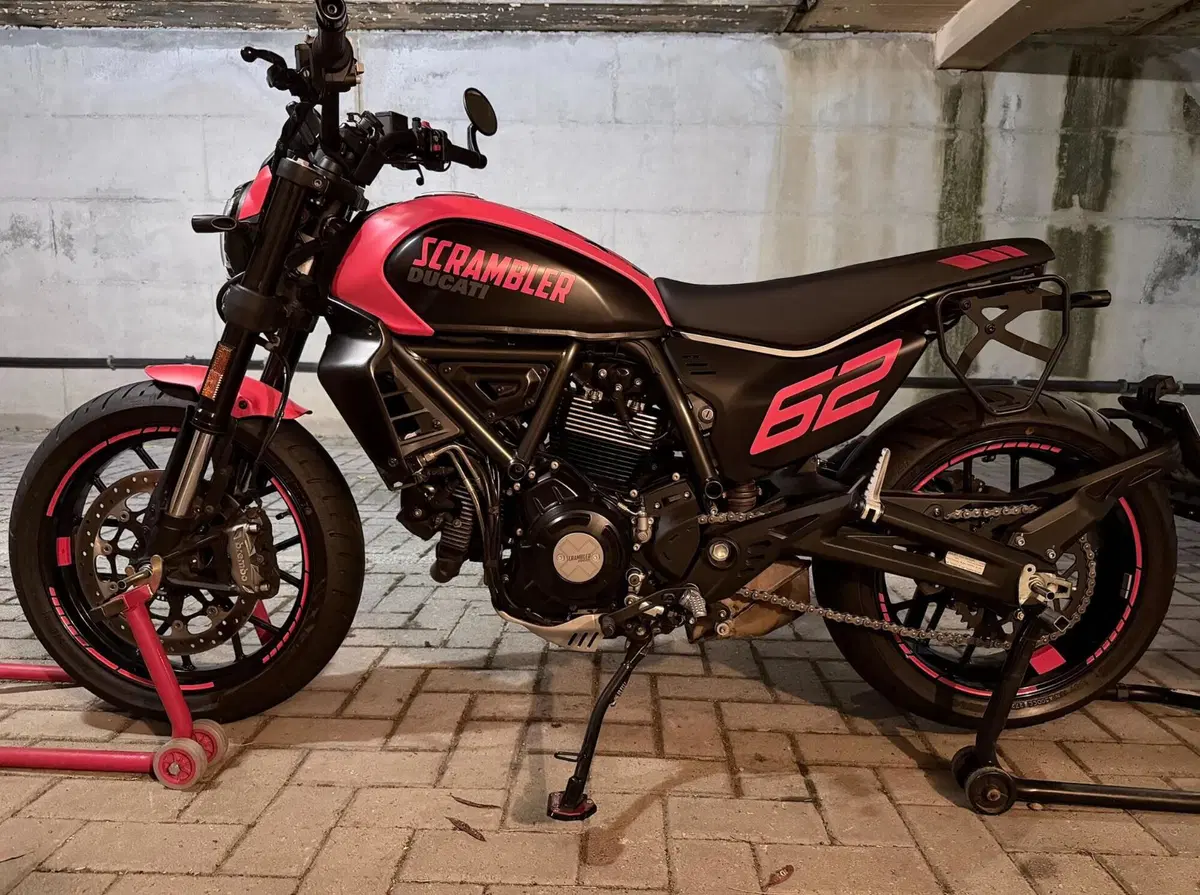 Ducati Scrambler 800 Full Throttle (2023 - 24)