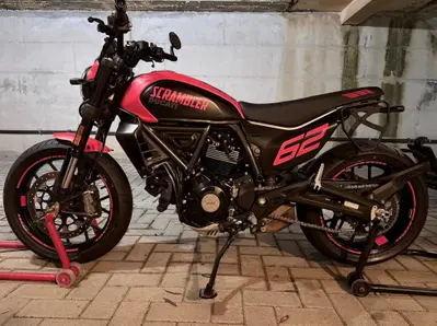 Ducati Scrambler 800 Full Throttle (2023 - 24) usata