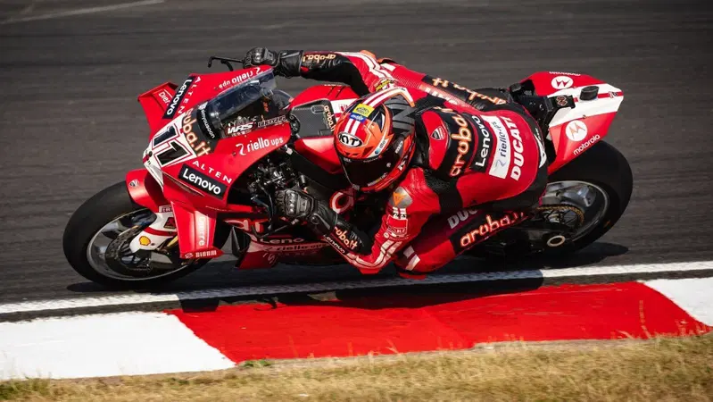 SBK 2026. GP del Portogallo. Bulega a caccia di record, Arenas si gioca il titolo Supersport