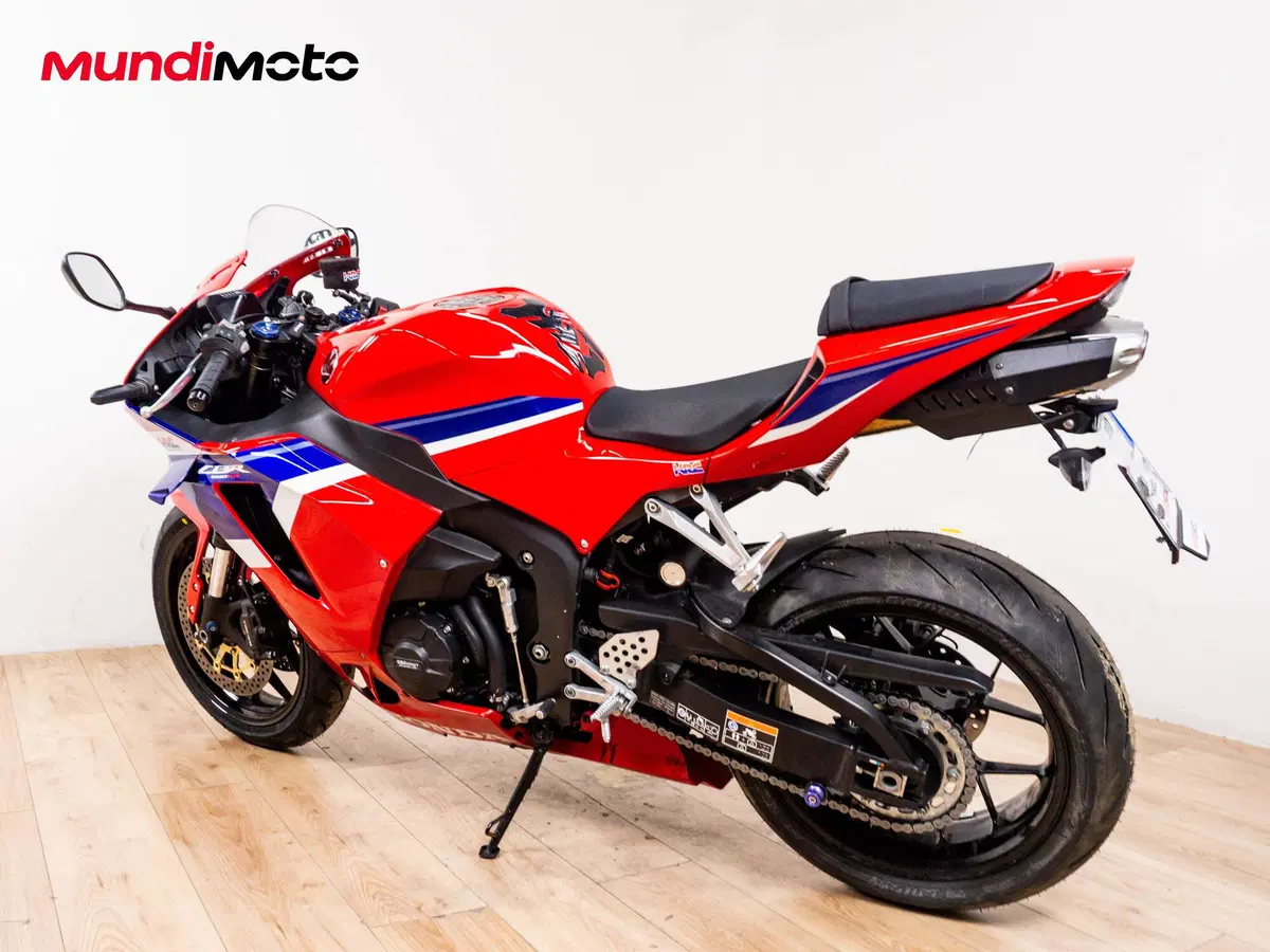 Honda CBR 600 RR (2024 - 26) (7)