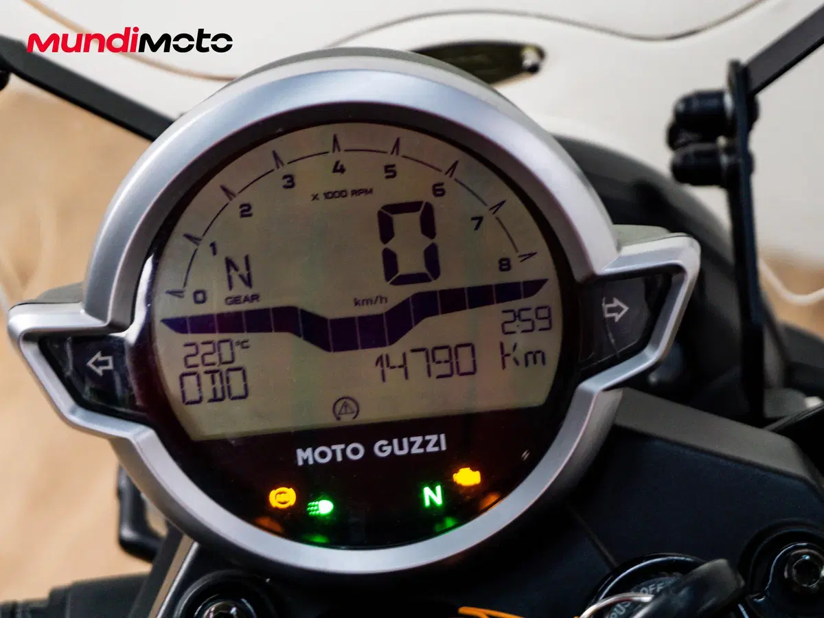 Moto Guzzi V7 850 Stone Special Abs (2021) (12)