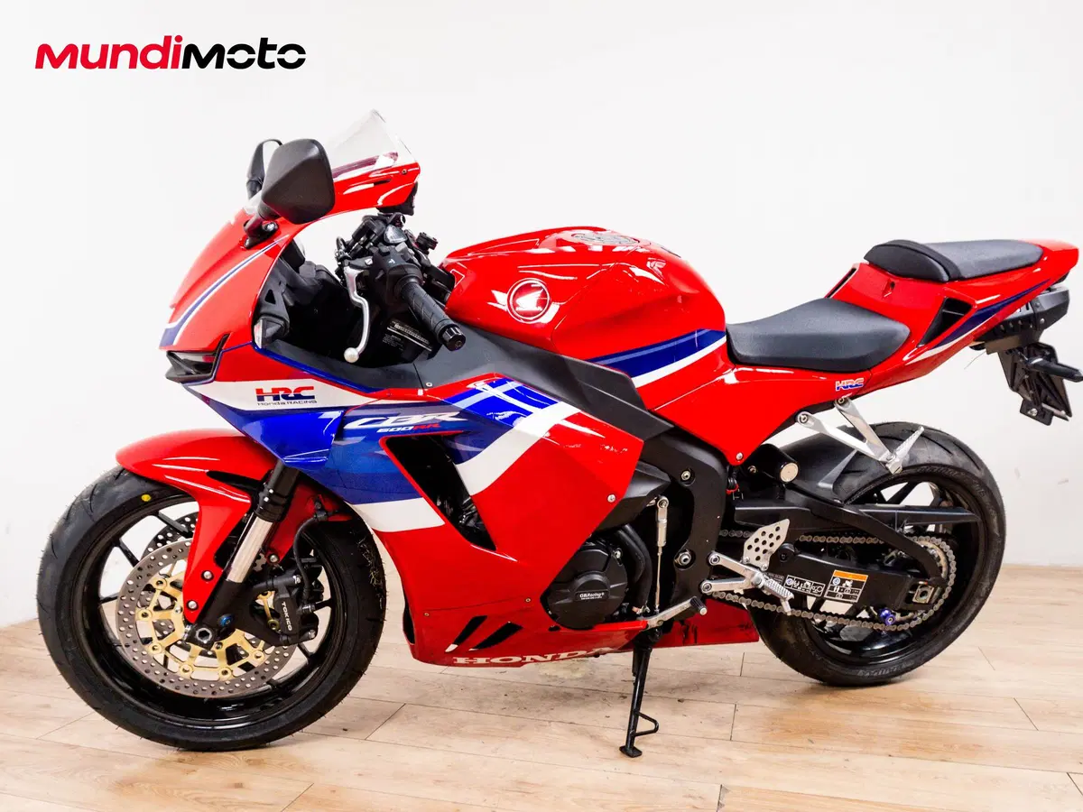 Honda CBR 600 RR (2024 - 26) (8)