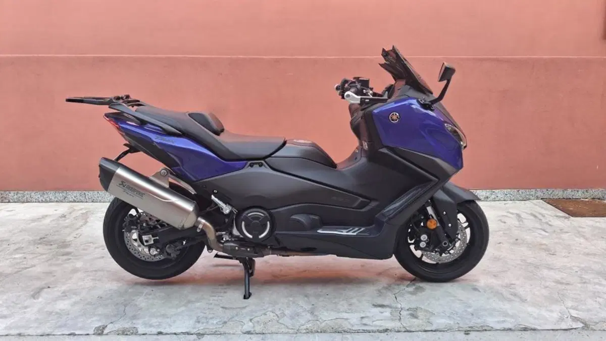 Yamaha T-Max 560 (2025 - 26)
