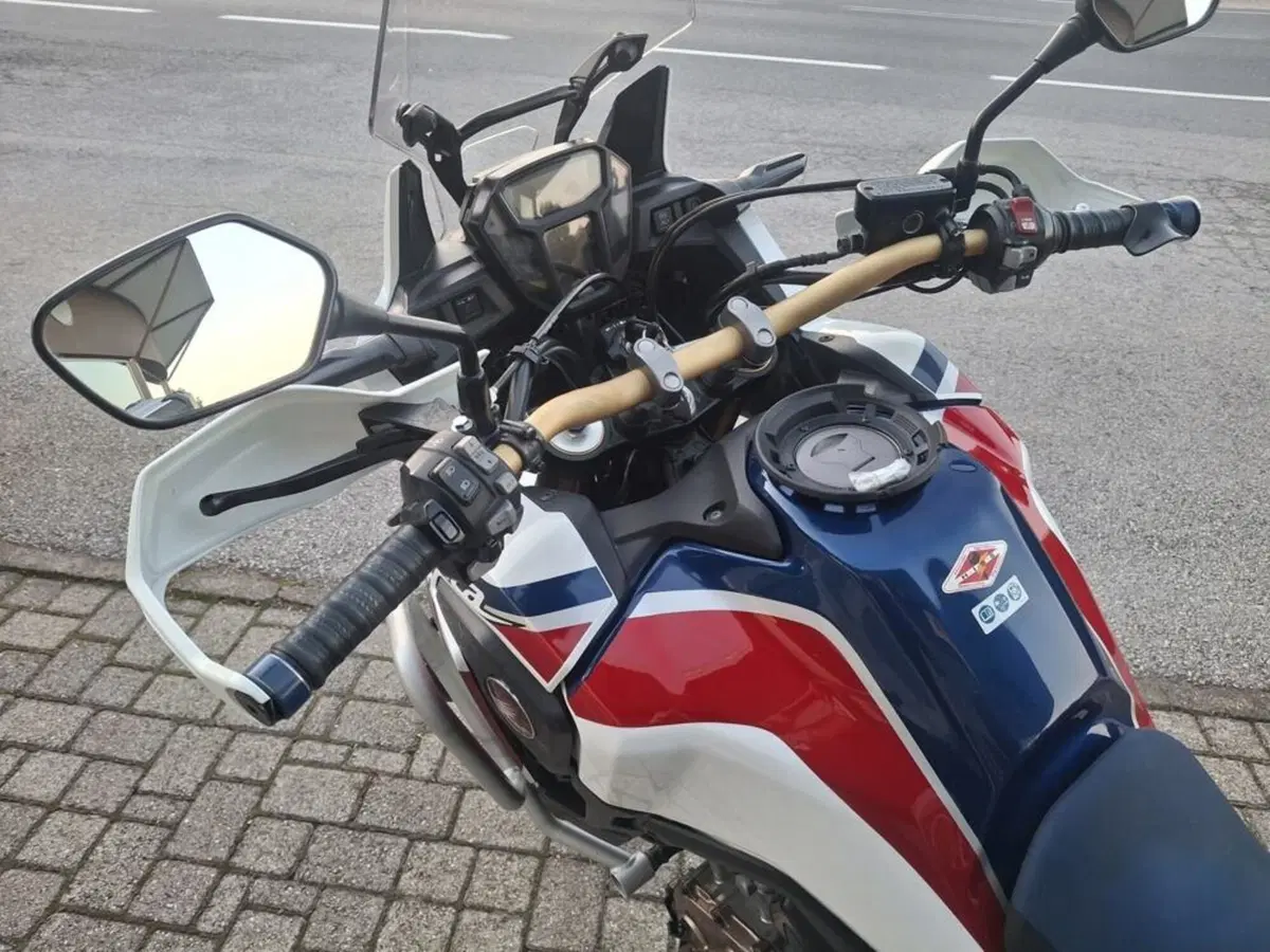 Honda Africa Twin CRF 1000L DCT ABS Travel Edition (2016 - 17) (3)