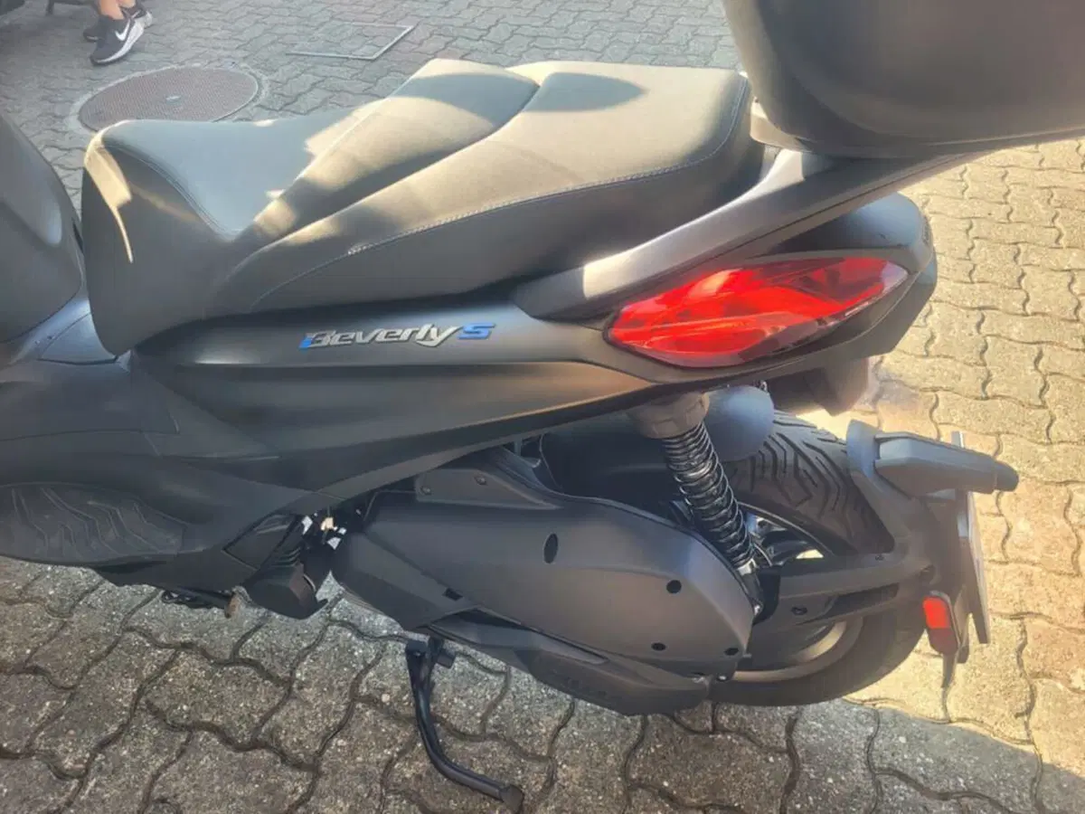 Piaggio Beverly 310 S (2025 - 26) (3)