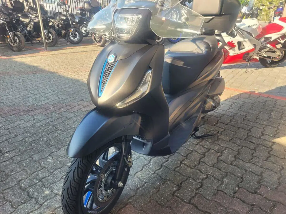 Piaggio Beverly 310 S (2025 - 26) (10)