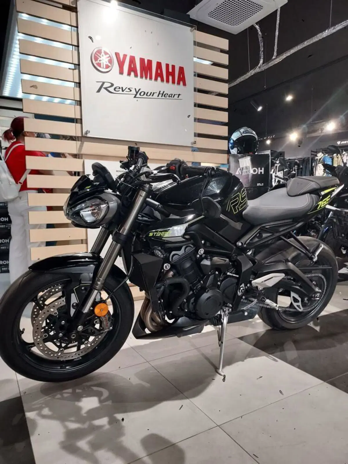 Triumph Street Triple 765 RS (2023 - 26) (4)