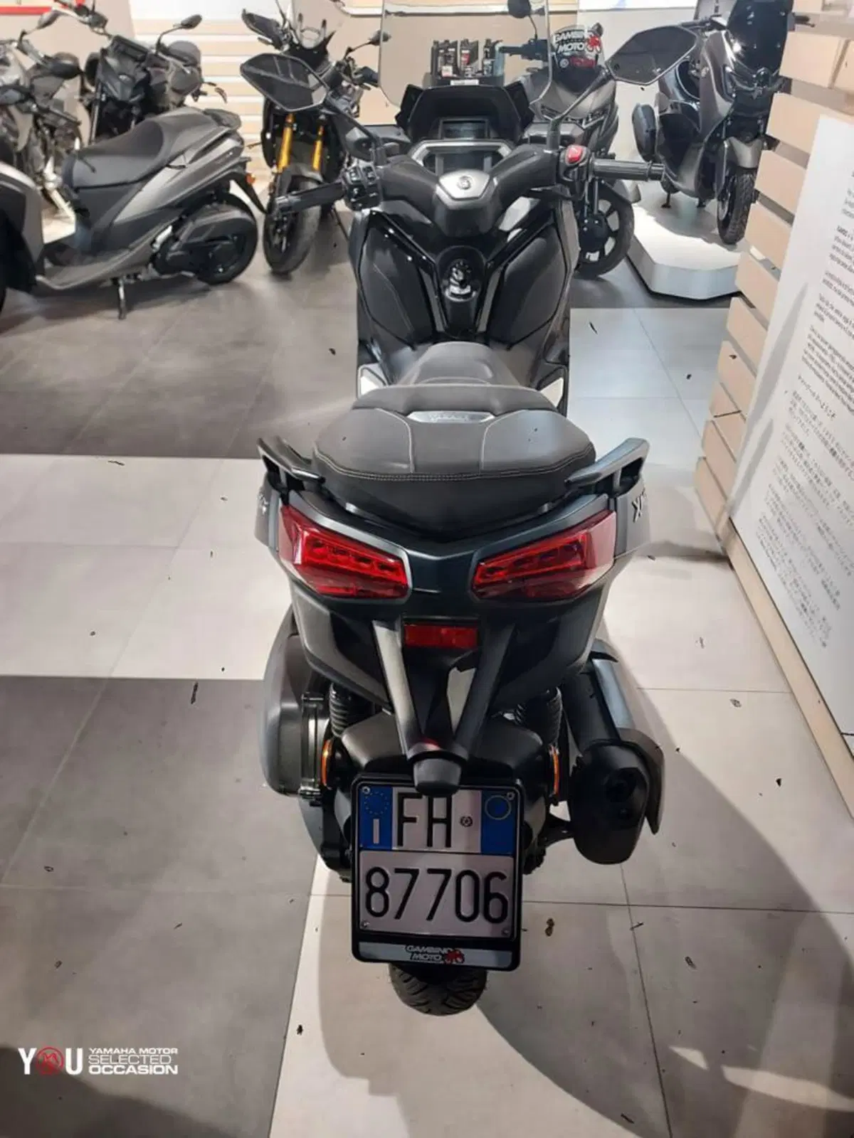 Yamaha X-Max 300 Tech Max (2021 - 24) (6)