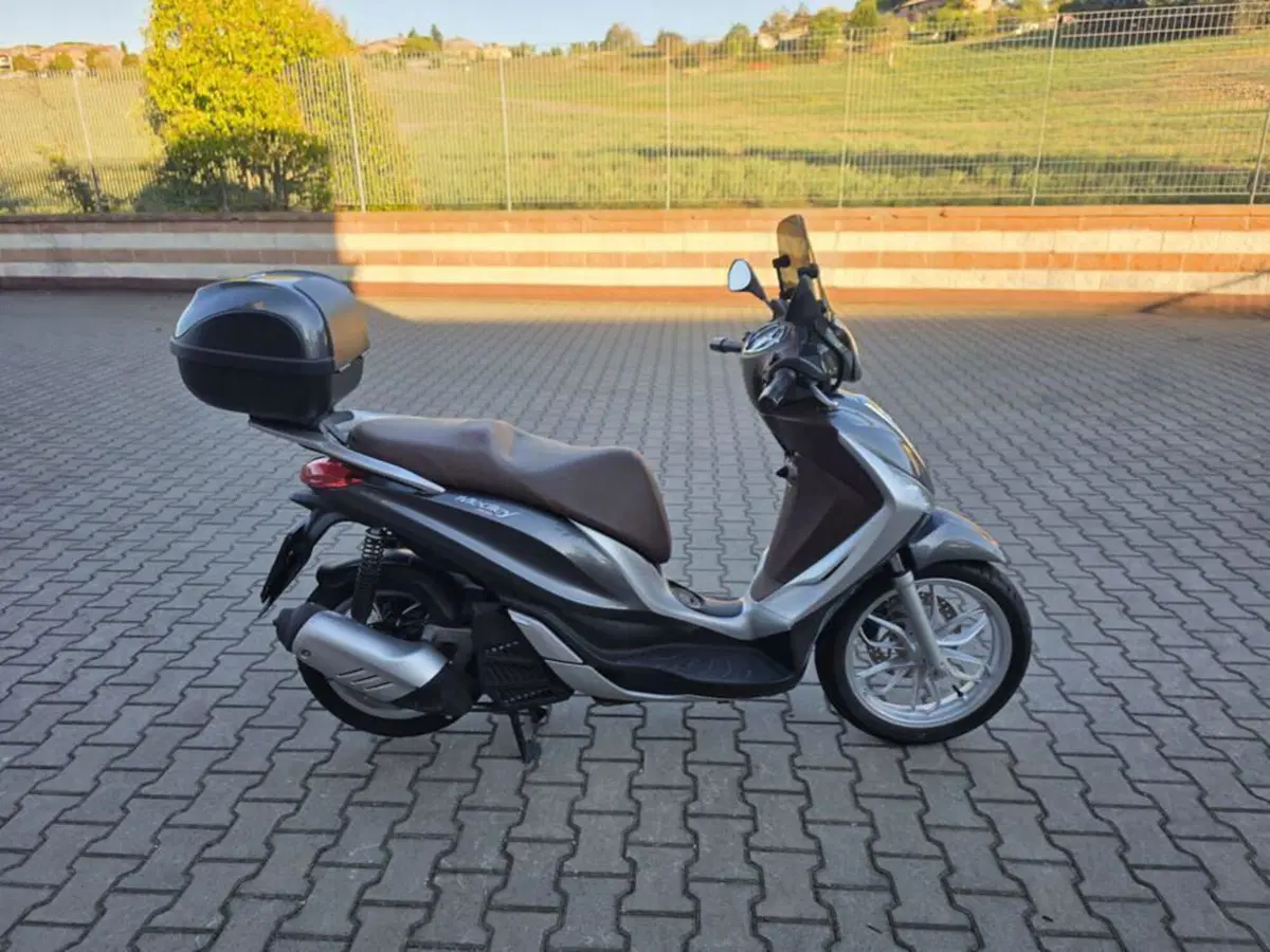 Piaggio Medley 150 ABS (2016 - 19) (3)