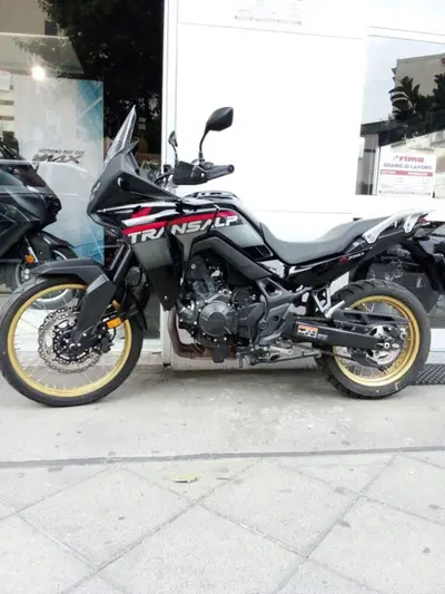 Honda Transalp XL750 (2025) usata