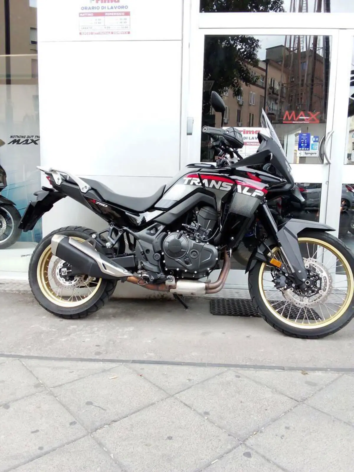 Honda Transalp XL750 (2025) (4)