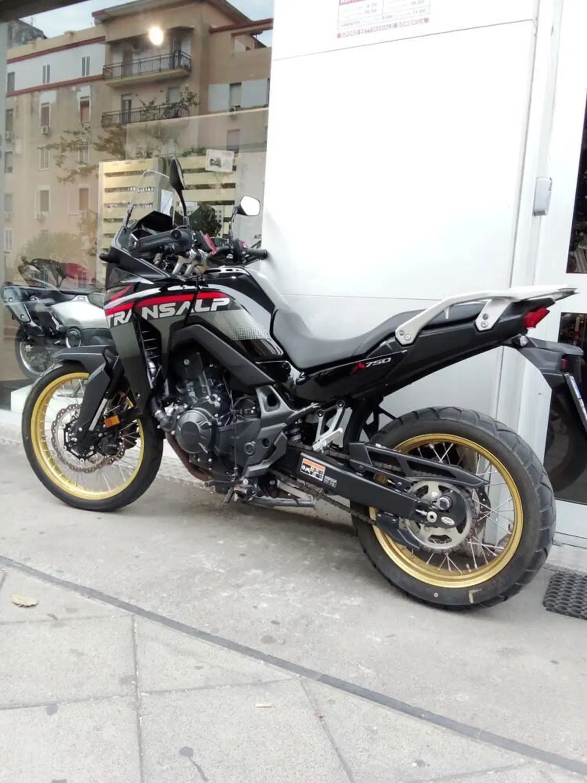 Honda Transalp XL750 (2025) (6)