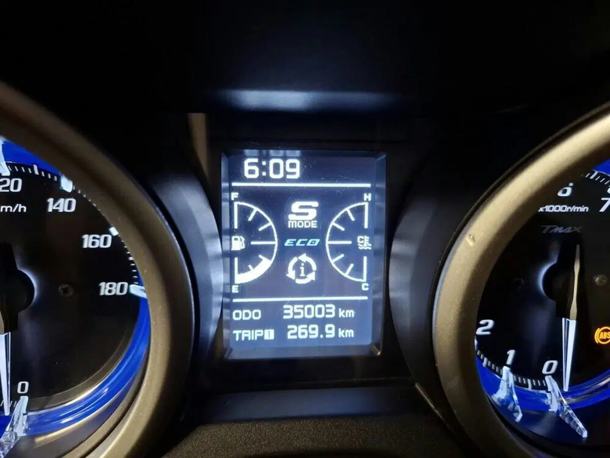 Yamaha T-Max 530 SX (2017 - 19) (7)
