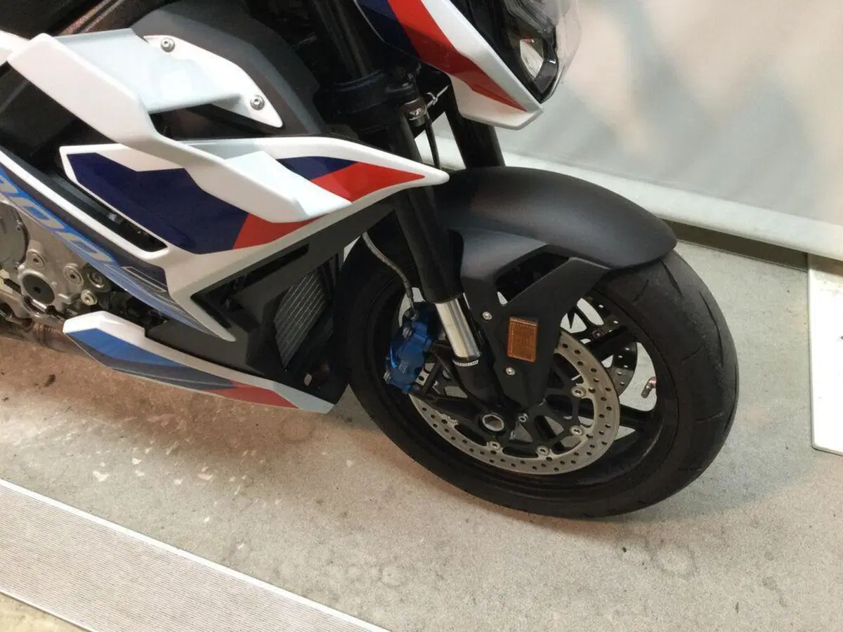 Bmw M 1000 R (2023 - 24) (4)