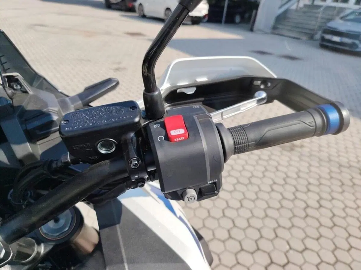 Honda Africa Twin CRF 1100L Adventure Sports Travel Edition (2024 - 26) (11)