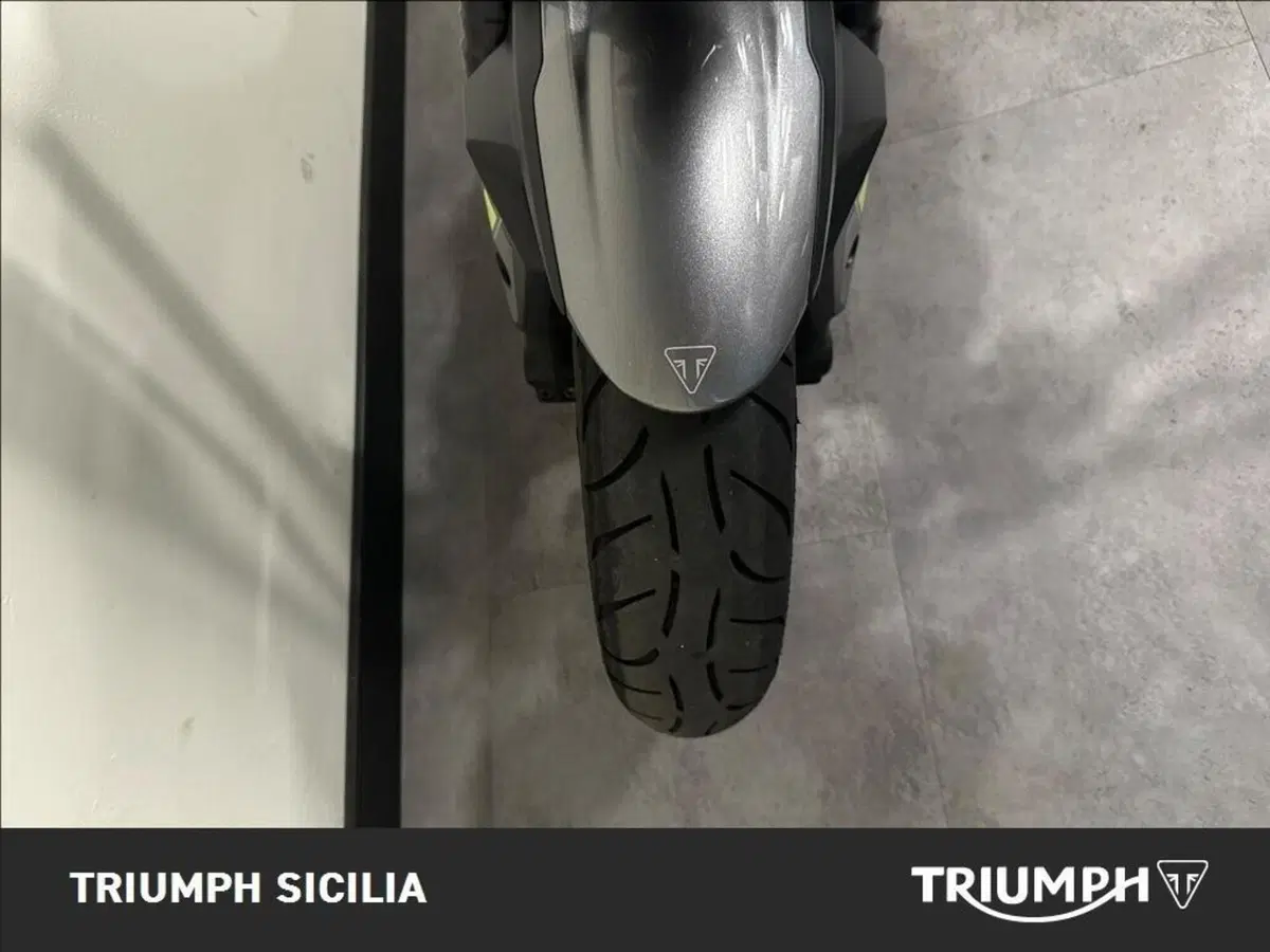 Triumph Street Triple 765 R (2023 - 26) (15)