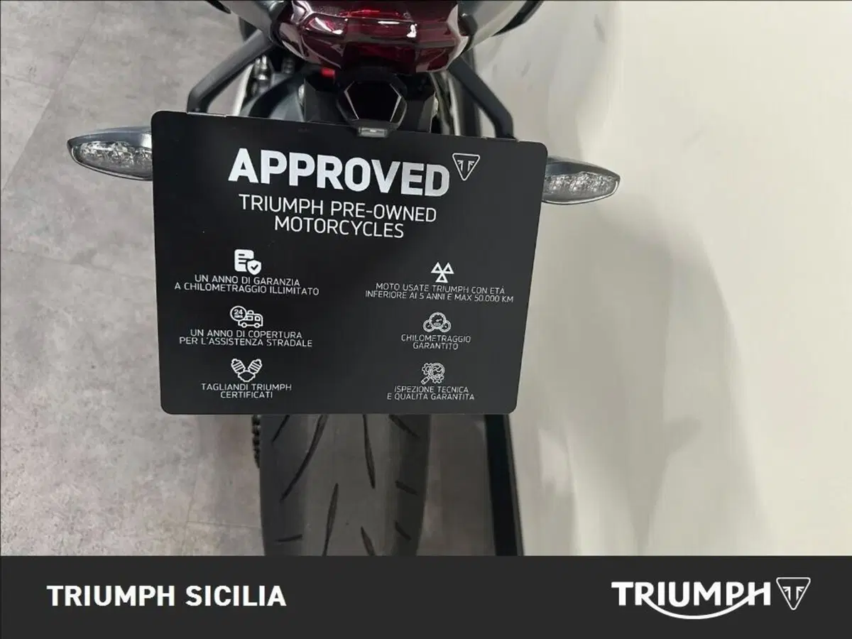 Triumph Street Triple 765 R (2023 - 26) (10)