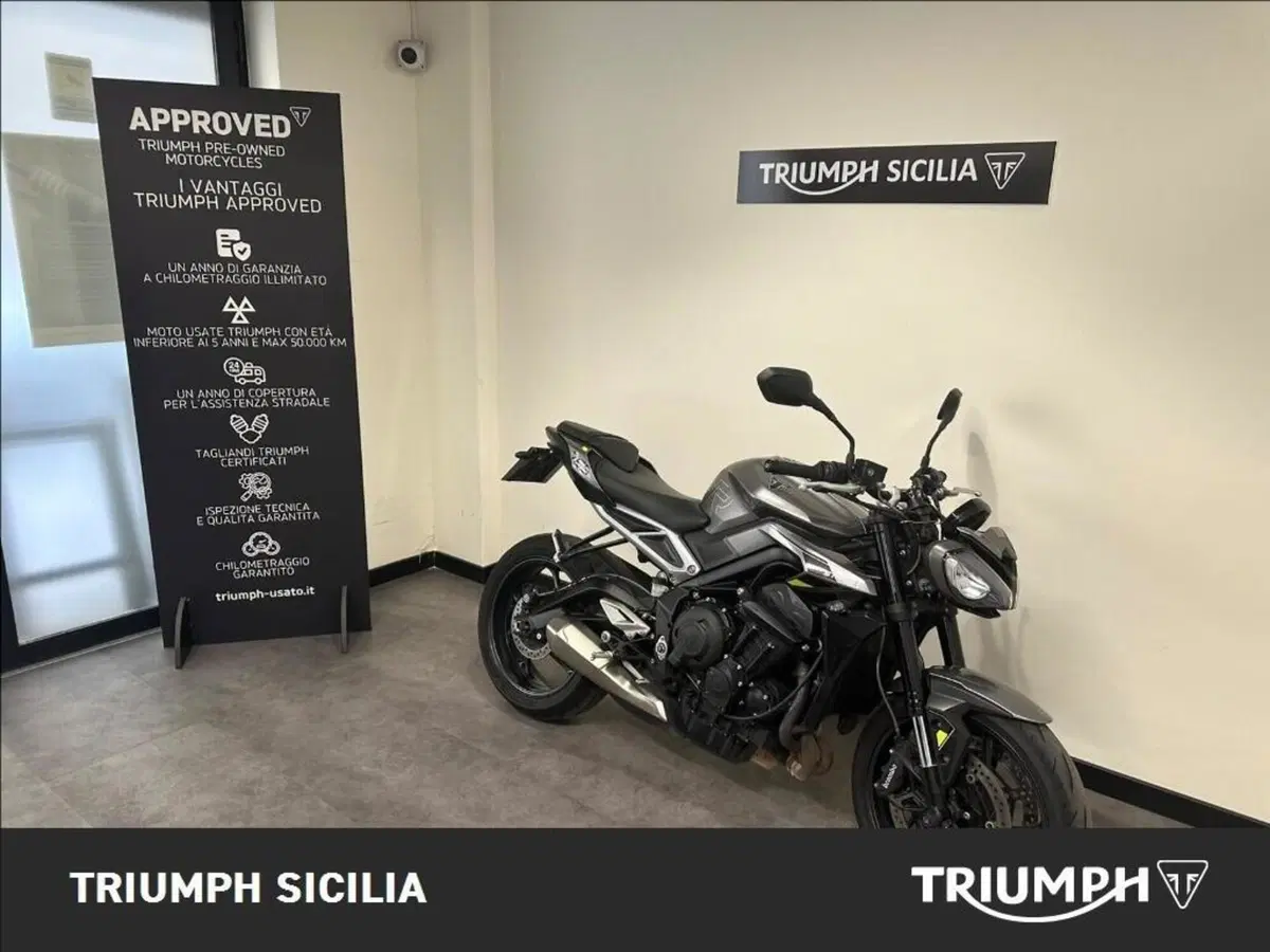 Triumph Street Triple 765 R (2023 - 26) (2)