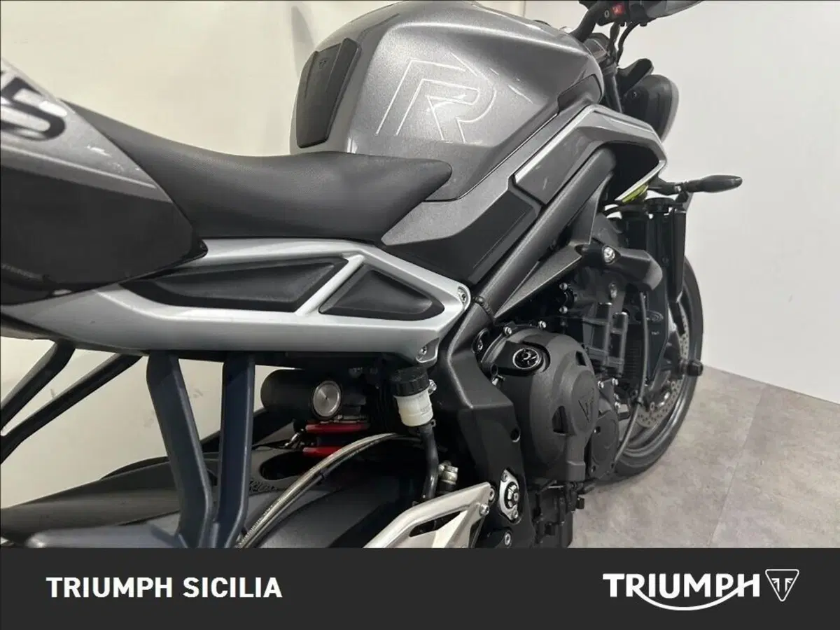 Triumph Street Triple 765 R (2023 - 26) (7)