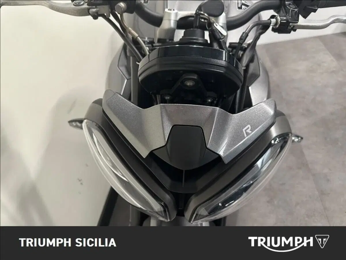 Triumph Street Triple 765 R (2023 - 26) (15)