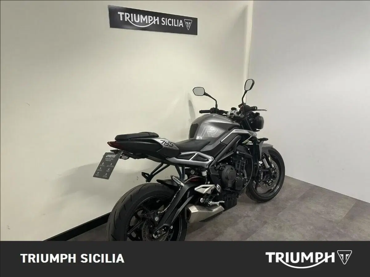 Triumph Street Triple 765 R (2023 - 26) (3)