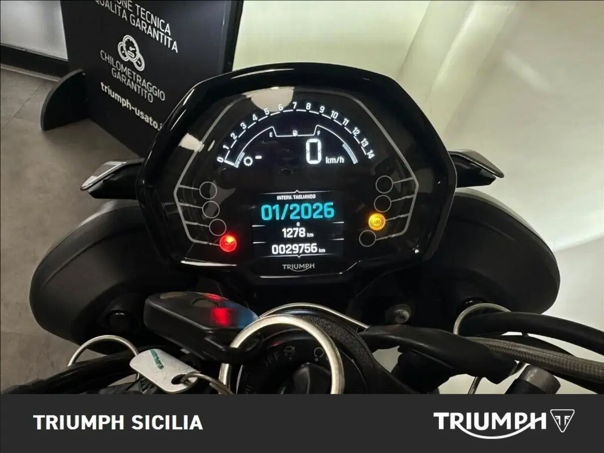 Triumph Street Triple 765 R (2023 - 26) (16)