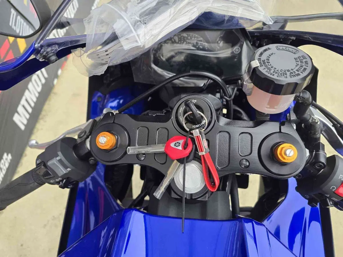Yamaha YZF R7 (2021 - 25) (10)