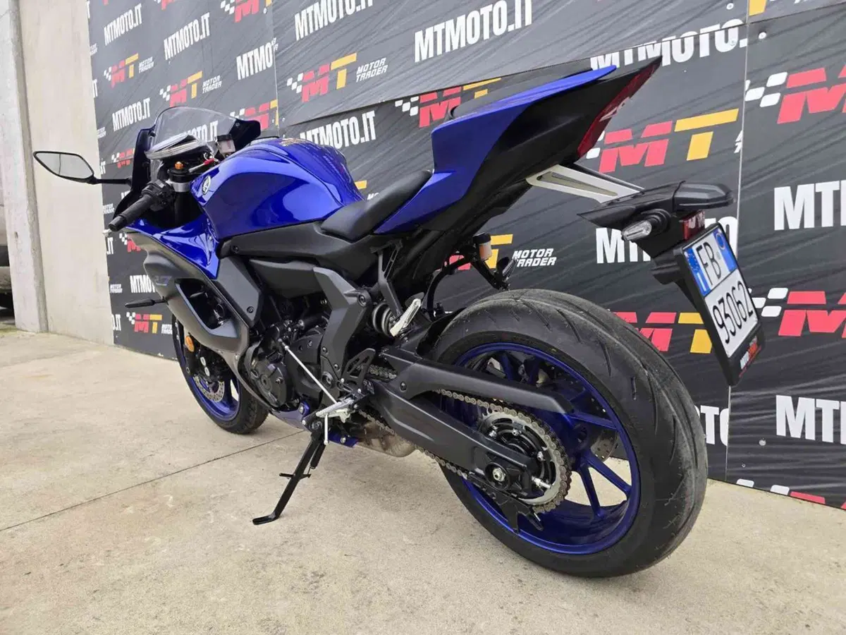 Yamaha YZF R7 (2021 - 25) (6)