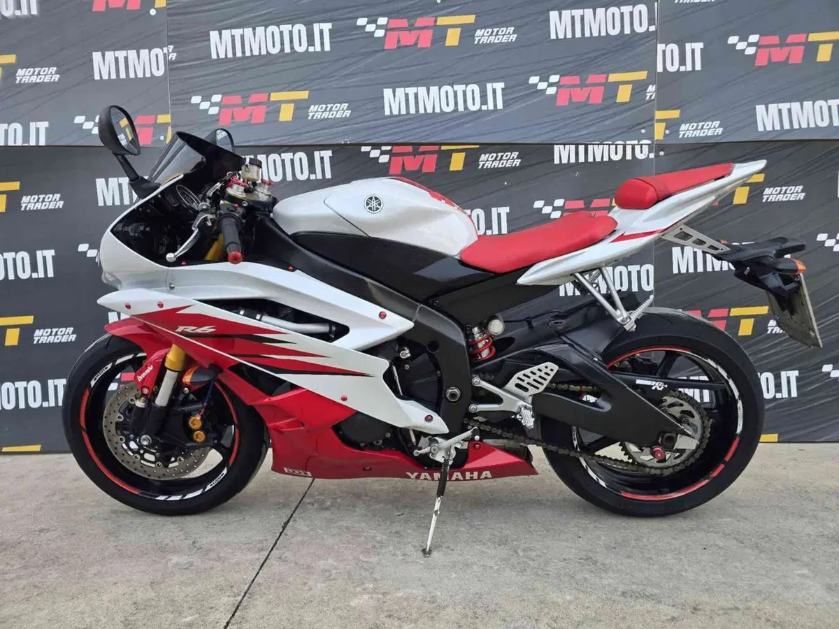Yamaha YZF R6 (2006 - 07) (2)