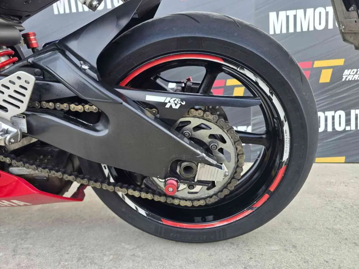 Yamaha YZF R6 (2006 - 07) (14)
