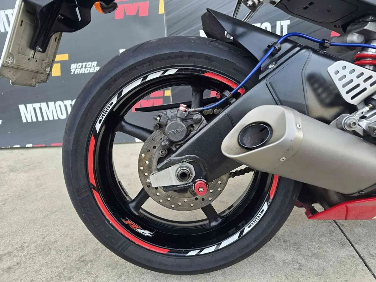 Yamaha YZF R6 (2006 - 07) (15)